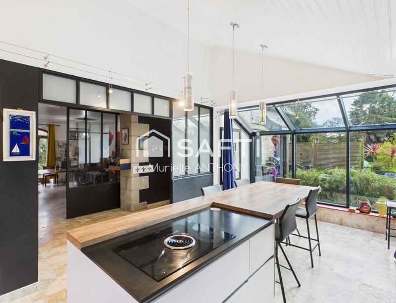 Propriété - 268 m² - 7 pièces