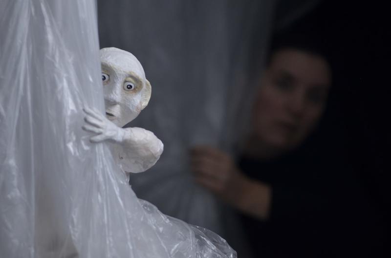 Spectacle et atelier dans l'expositon Bienvenue à Paplaland