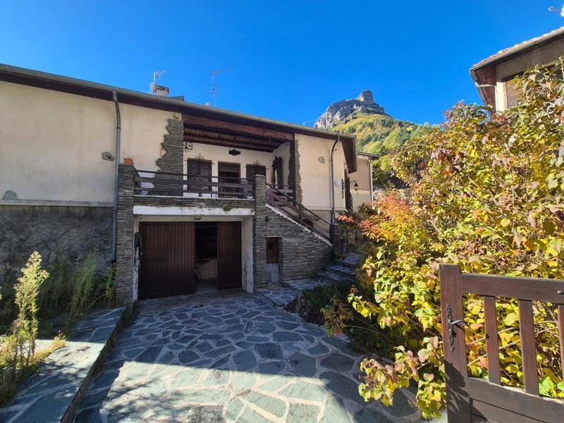 Maison ancienne - 100 m² - 5 pièces