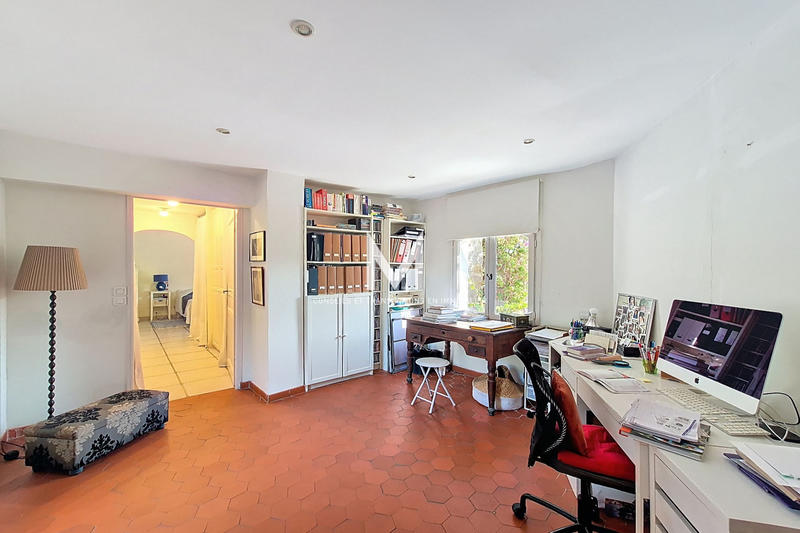 Maison - 180 m² - 7 pièces