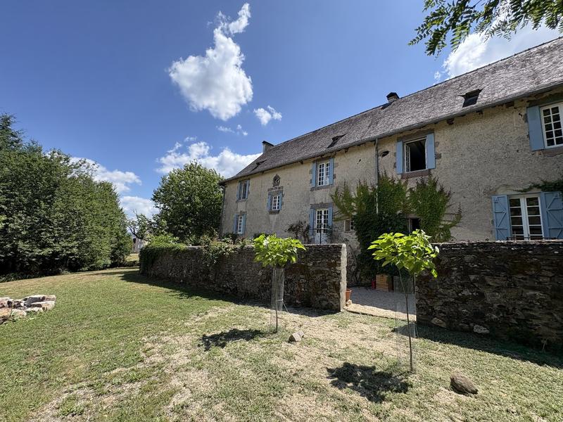 Maison - 288 m² - 7 pièces