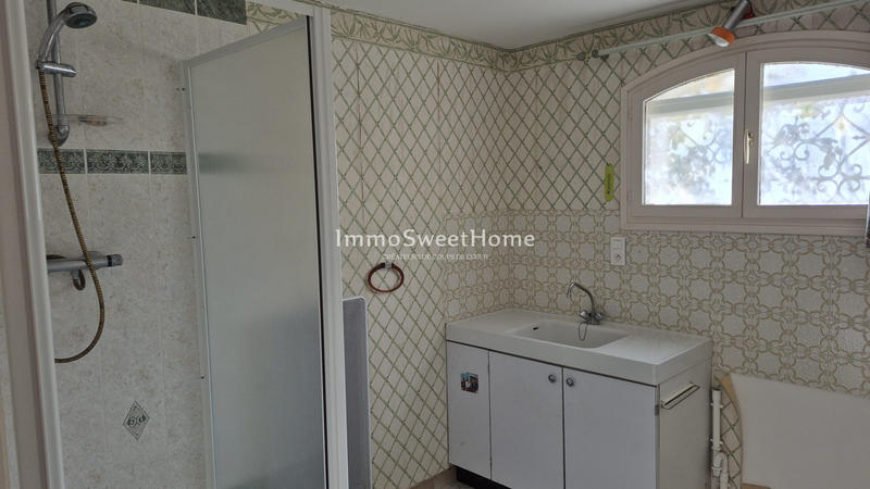 Villa - 242 m² - 9 pièces