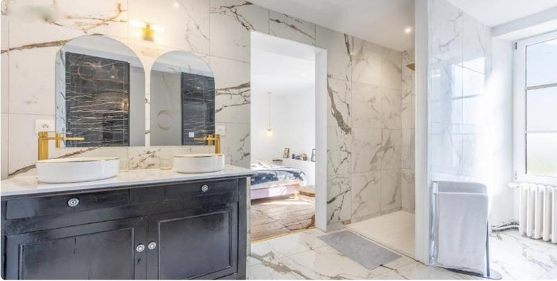 Maison - 230 m² - 6 pièces