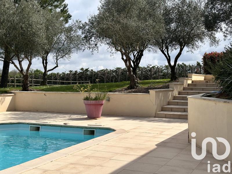 Maison - 470 m² - 13 pièces