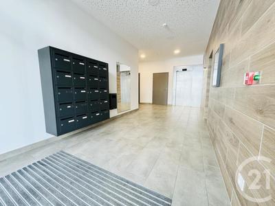 Appartement - 96 m² - 4 pièces