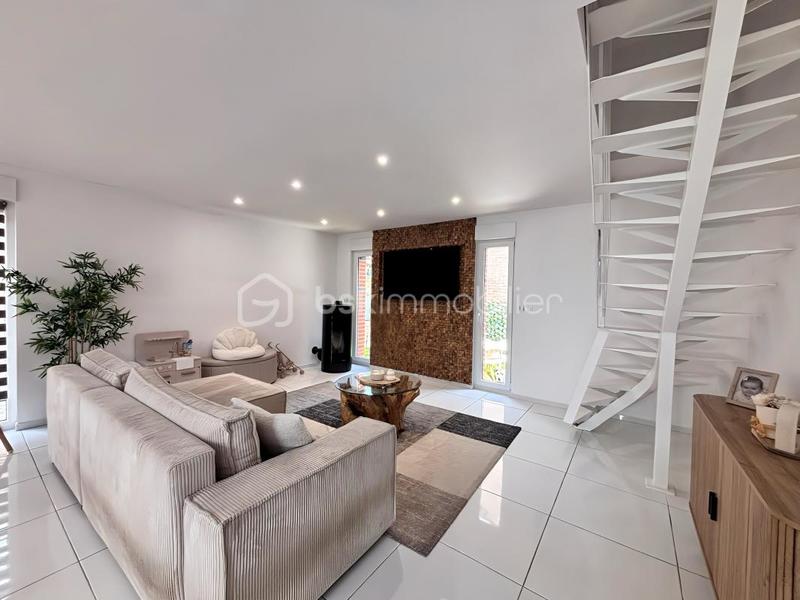 Pavillon - 100 m² - 5 pièces