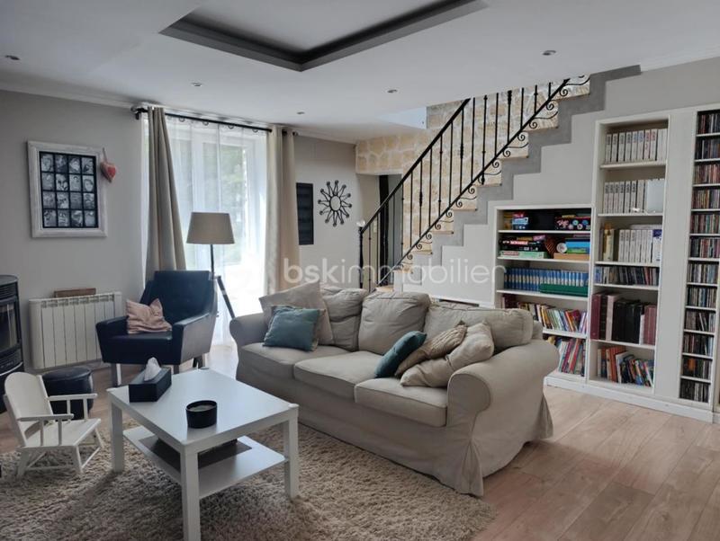 Maison - 242 m² - 10 pièces