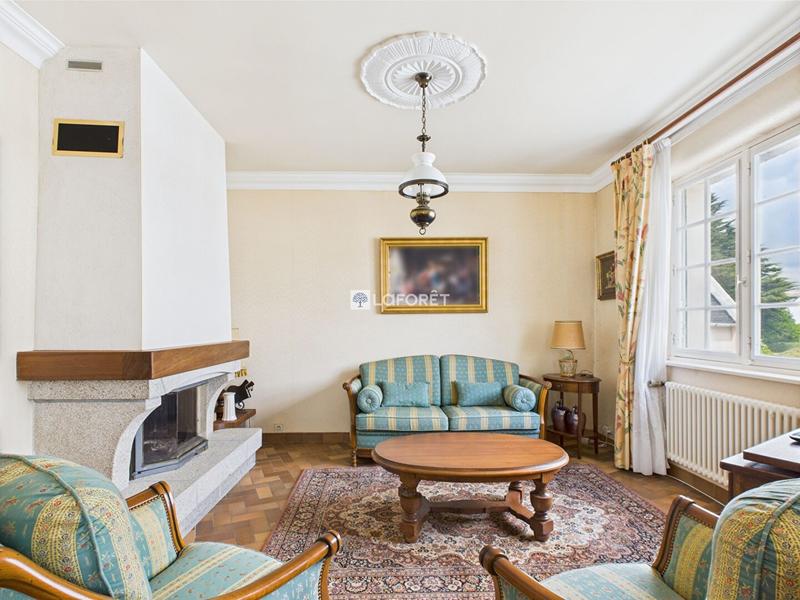 Maison - 204 m² - 8 pièces