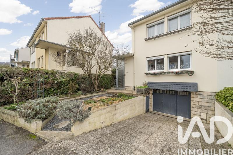 Maison - 88 m² - 6 pièces