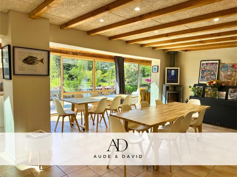 Maison - 340 m² - 15 pièces