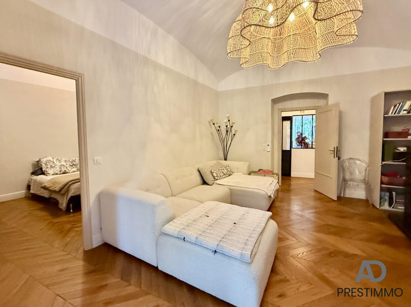 Appartement - 93 m² - 4 pièces