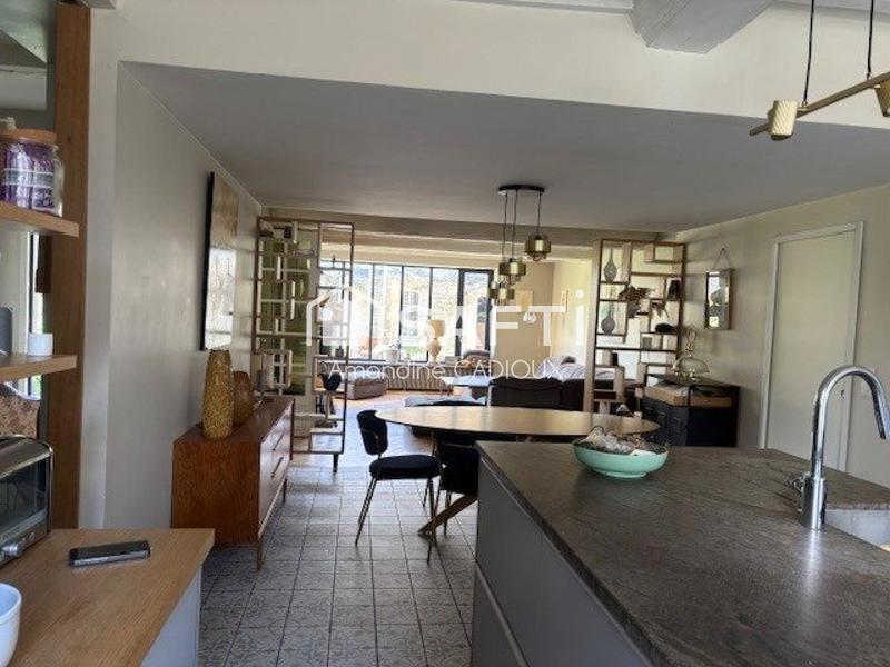 Maison - 350 m² - 5 pièces