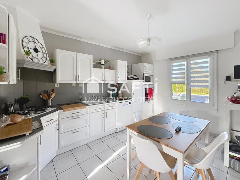 Maison - 137 m² - 5 pièces