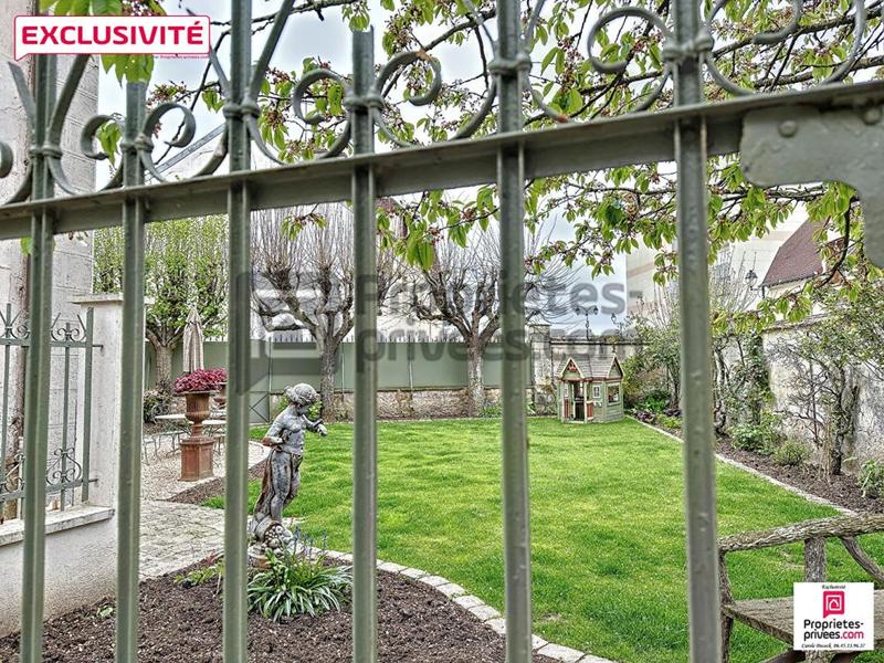 Propriété - 266 m² - 11 pièces