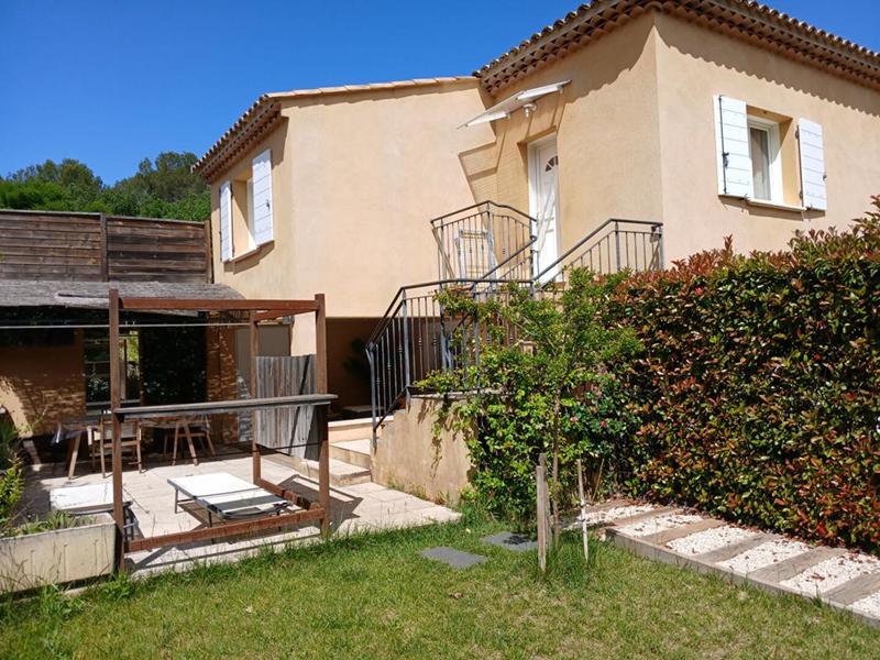 Demeure - 350 m² - 15 pièces