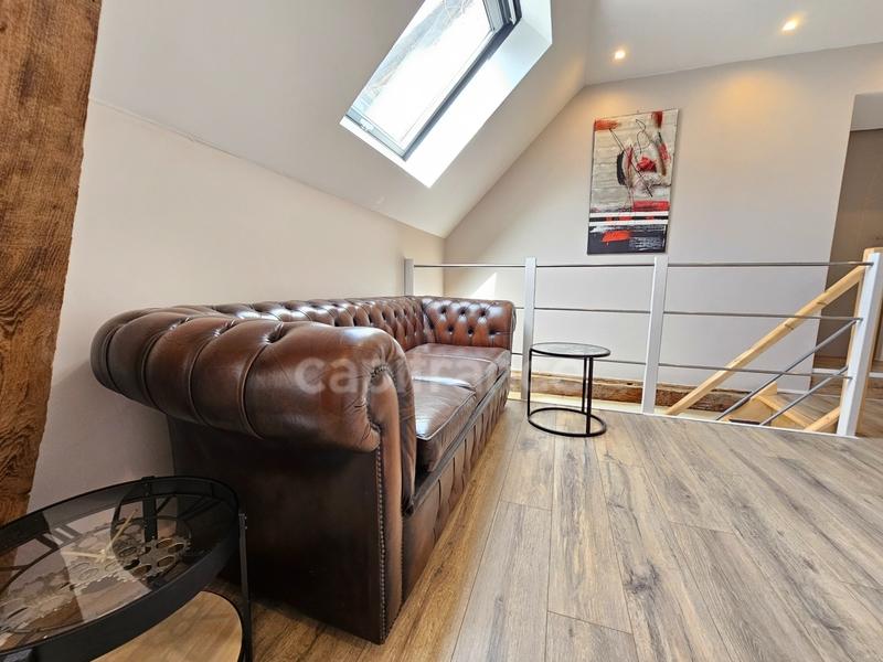 Propriété - 820 m² - 18 pièces