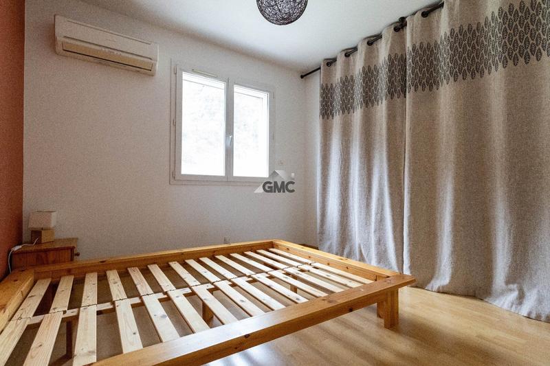 Villa - 100 m² - 5 pièces