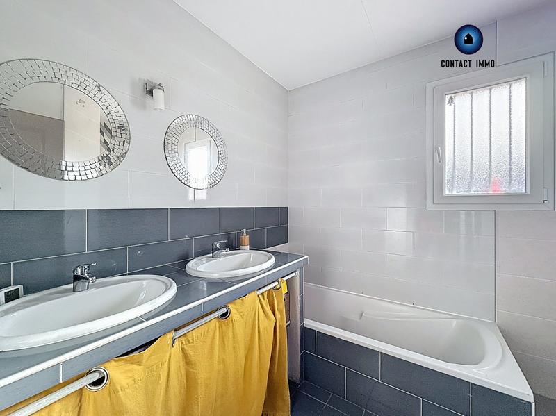 Maison - 92 m² - 4 pièces