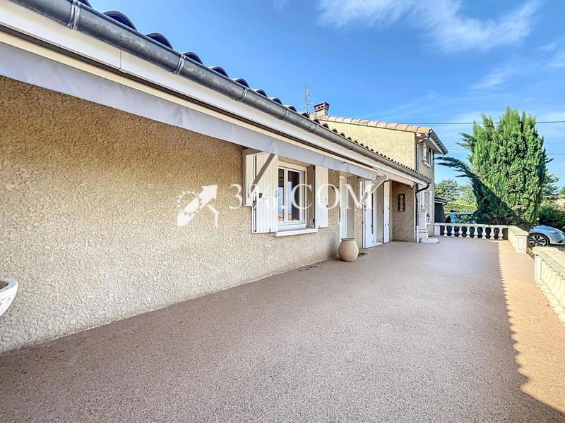 Maison - 182 m² - 8 pièces