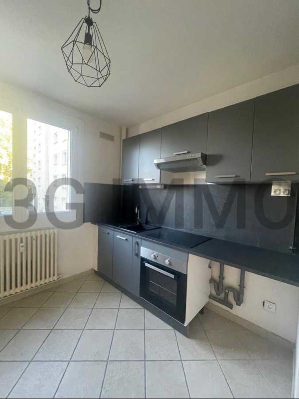 Appartement - 82 m² - 4 pièces