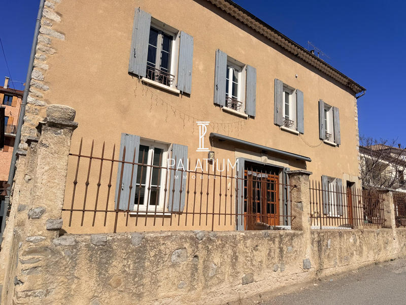 Maison ancienne - 193 m² - 7 pièces
