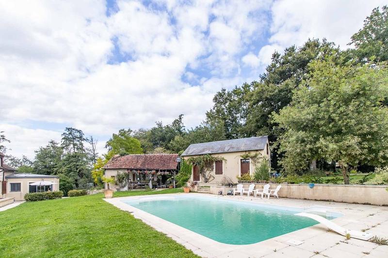 Maison ancienne - 165 m² - 10 pièces