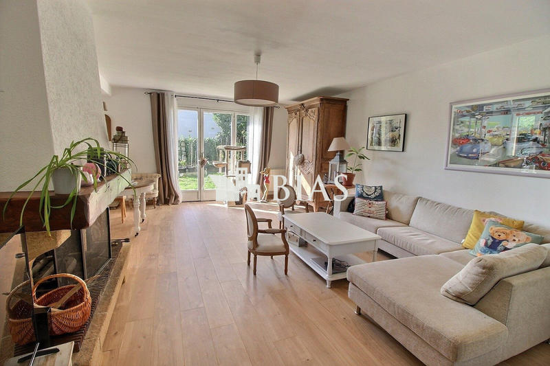 Maison - 151 m² - 6 pièces