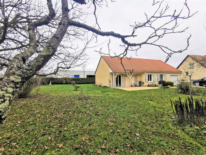 Maison - 90 m² - 4 pièces