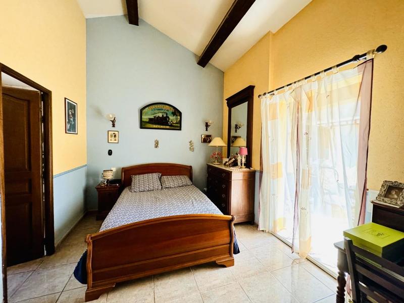 Propriété - 310 m² - 10 pièces