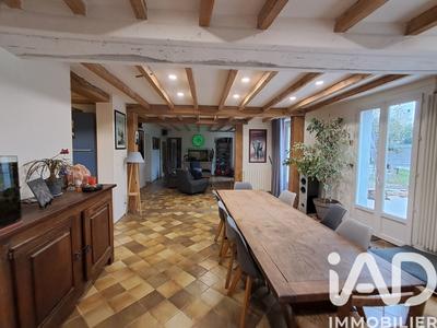 Maison - 143 m² - 5 pièces