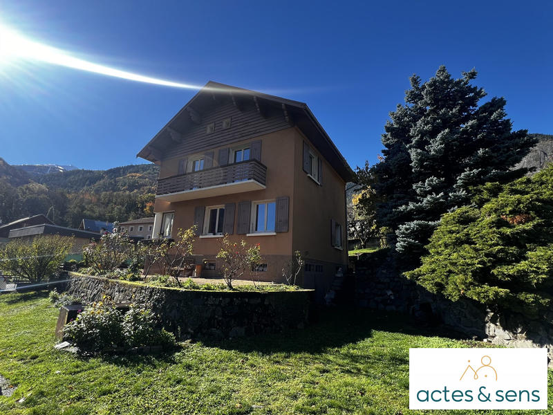 Maison ancienne - 109 m² - 6 pièces