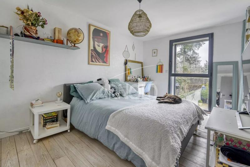 Maison - 161 m² - 9 pièces