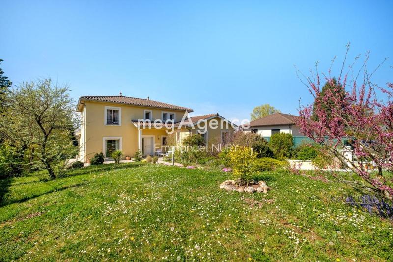 Maison - 194 m² - 7 pièces