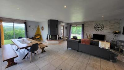 Maison - 152 m² - 5 pièces