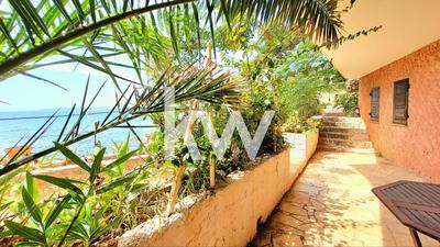 Maison - 234 m² - 11 pièces