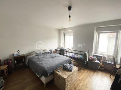 Maison de bourg - 100 m² - 3 pièces