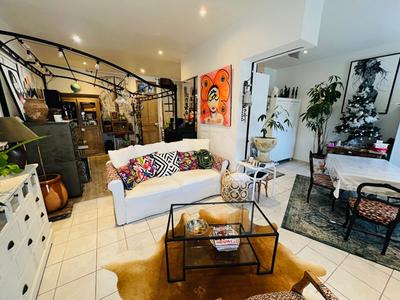 Appartement - 81 m² - 2 pièces