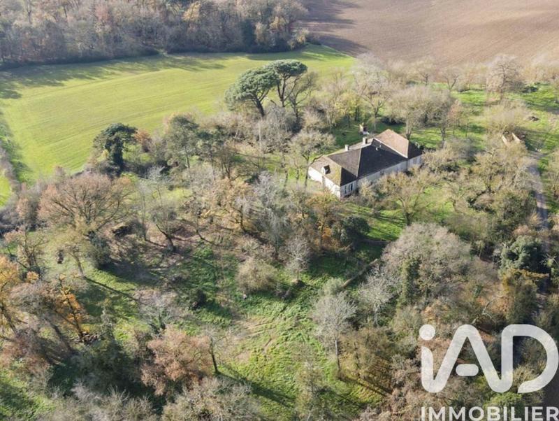 Maison - 355 m² - 10 pièces