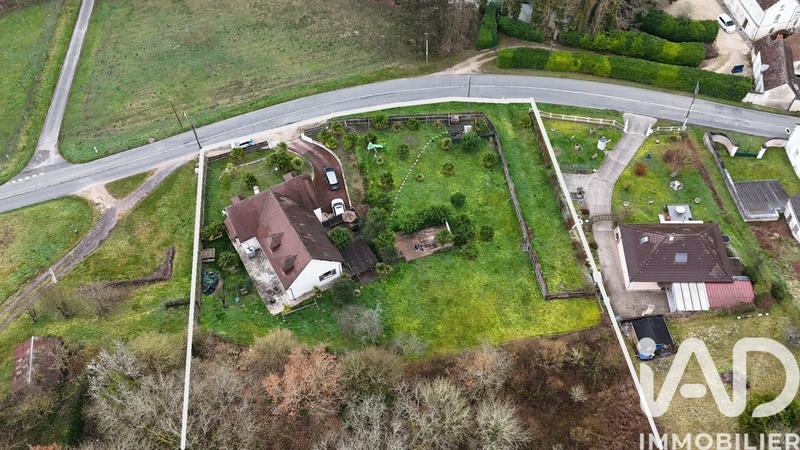 Maison - 202 m² - 7 pièces