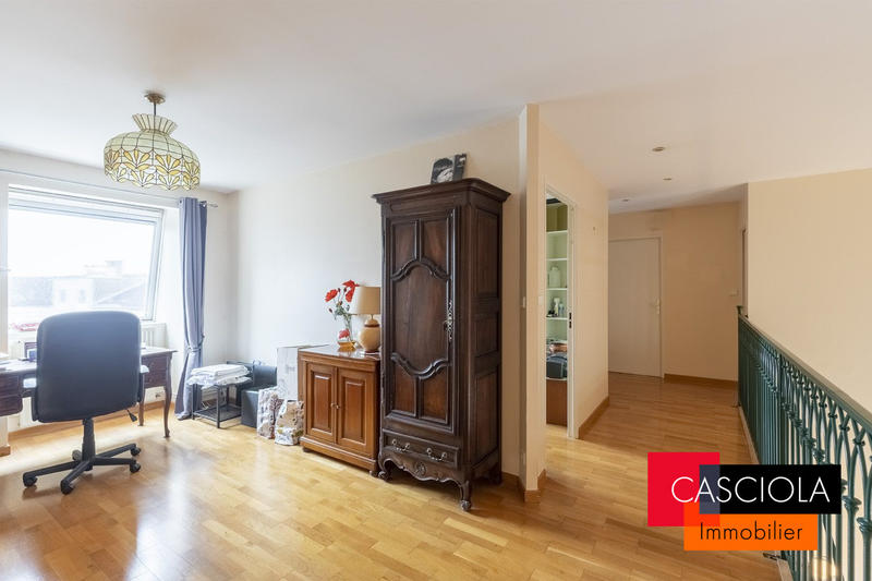 Appartement - 136 m² - 5 pièces