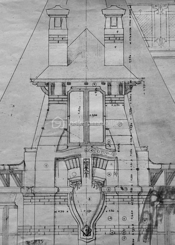 Maison de maîtres - 315 m² - 11 pièces