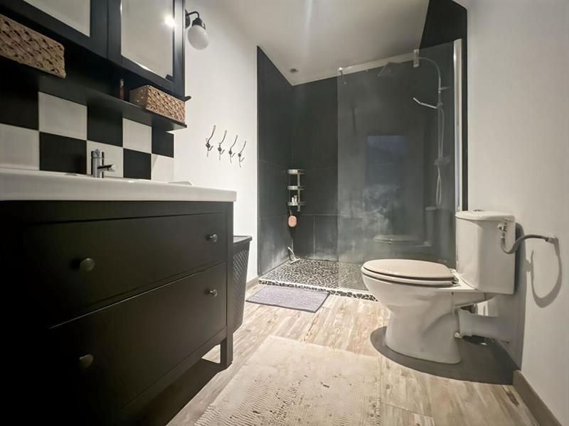 Loft - 345 m² - 8 pièces