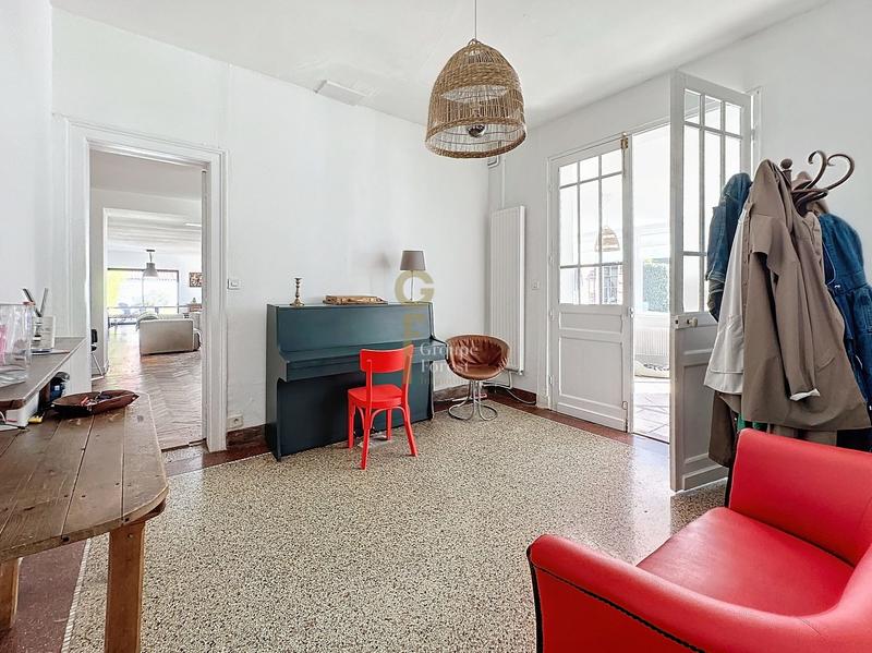 Maison - 410 m² - 12 pièces