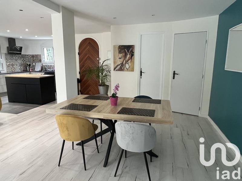 Maison - 250 m² - 8 pièces