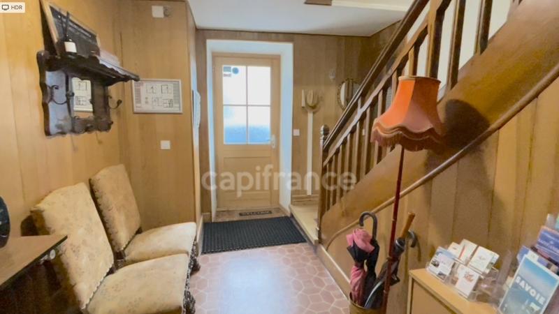 Maison de ville - 341 m² - 13 pièces