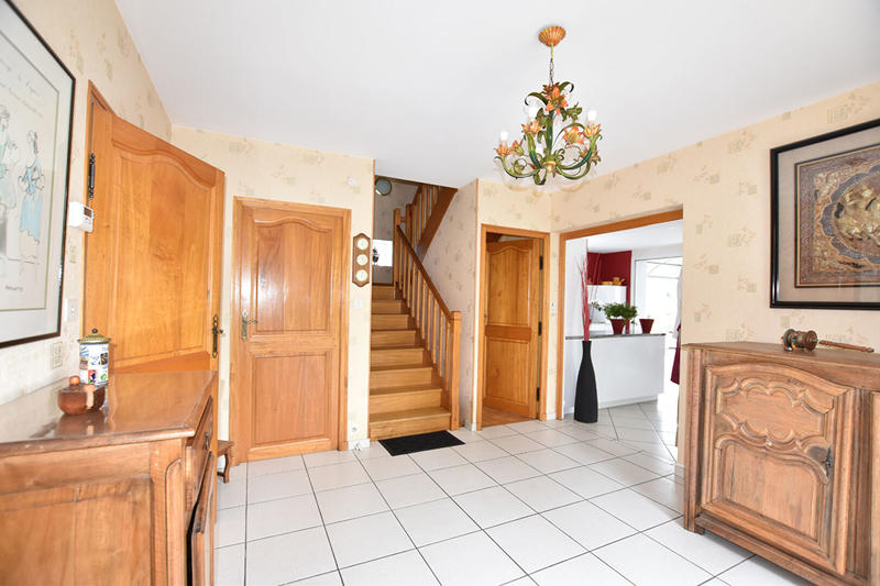 Maison - 183 m² - 6 pièces