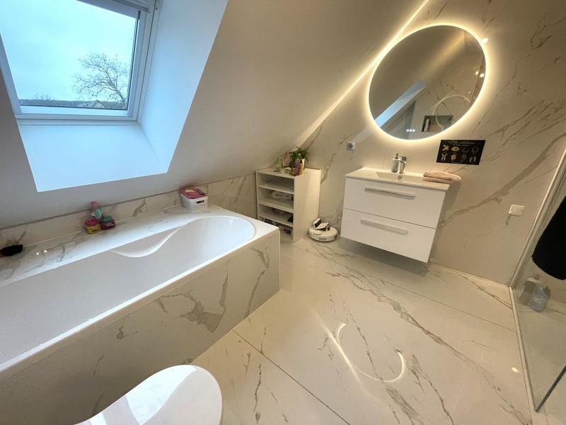 Maison ancienne - 259 m² - 8 pièces