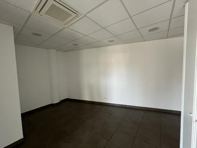 Bureau - 56 m²