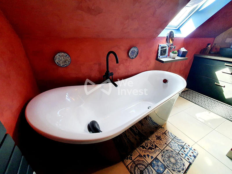 Maison - 186 m² - 9 pièces