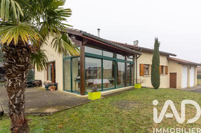 Maison - 92 m² - 4 pièces